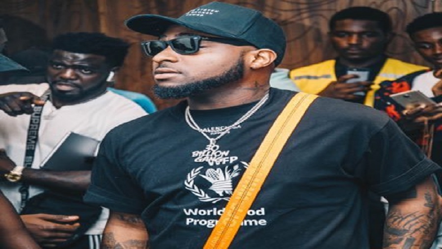 Le chanteur Davido poursuivi par la police gambienne