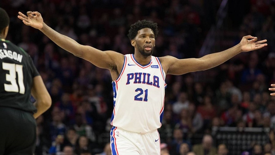 Le basketteur Joël Embiid bagarre en plein match (vidéo)