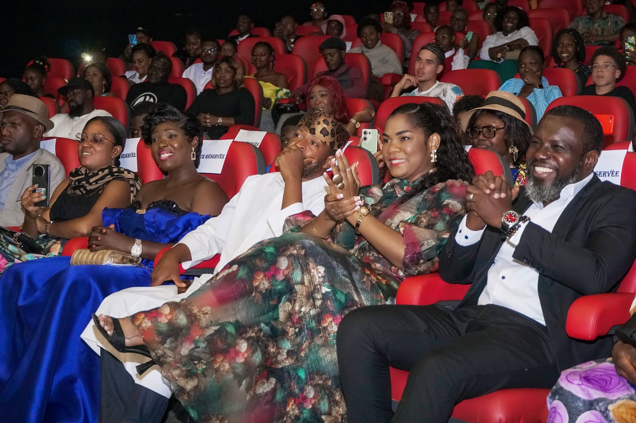 Douala: Blanche Bana fait salle comble pour la première de son film