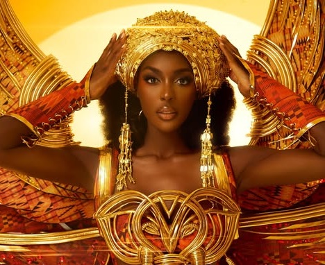 Costume national Miss Univers 2025: Olivia Yace met tout le monde d&rsquo;accord