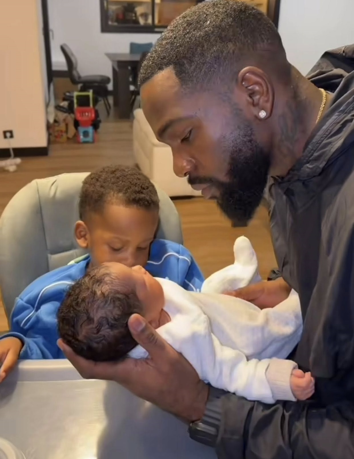 Tayc désormais papa de deux enfants