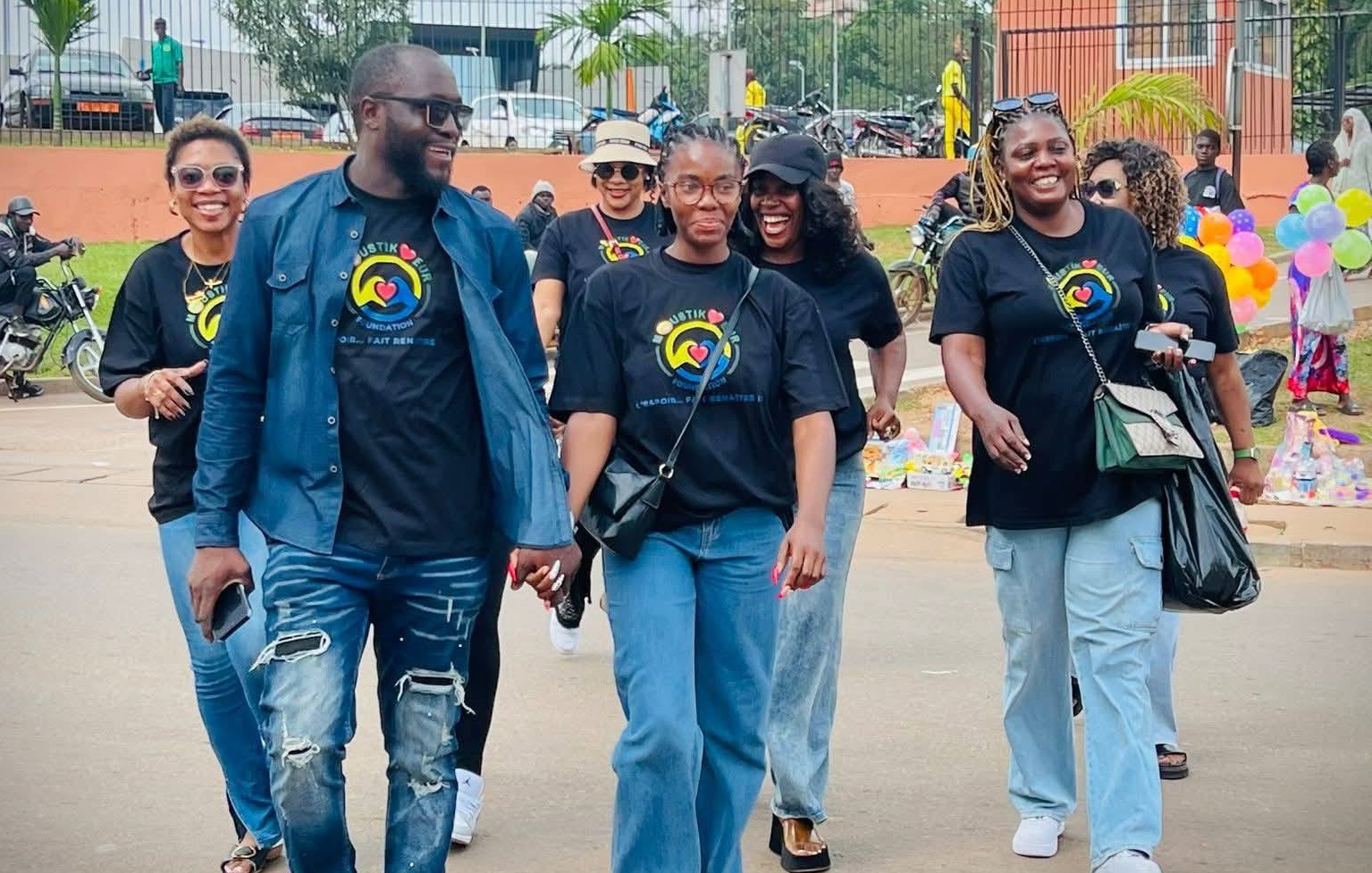 Moustikeur foundation réalise des dons pour les enfants de la rue