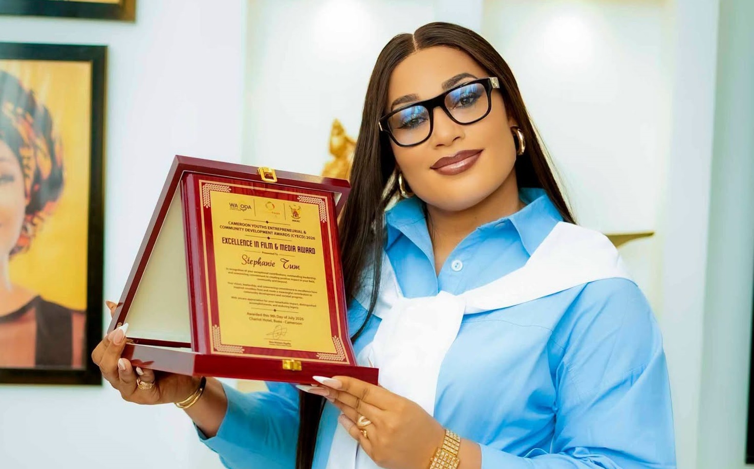 Distinction: Stephanie Tum honorée pour son excellence dans le cinéma